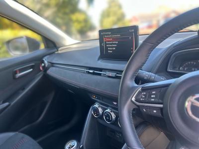 Mazda Mazda2 Photo 35