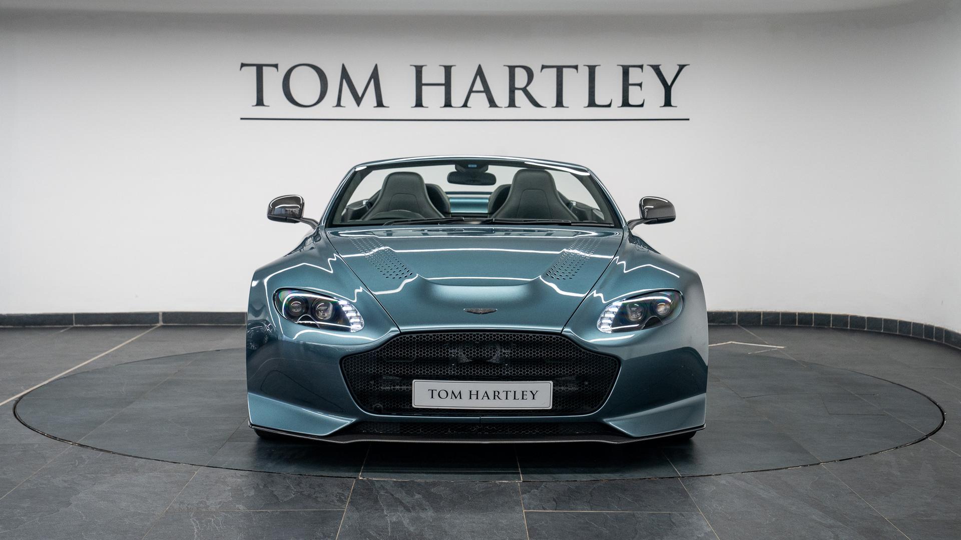 Aston Martin Vantage Photo 2b00a9ab-993a-42e3-8ef6-4262c25dff93.jpg