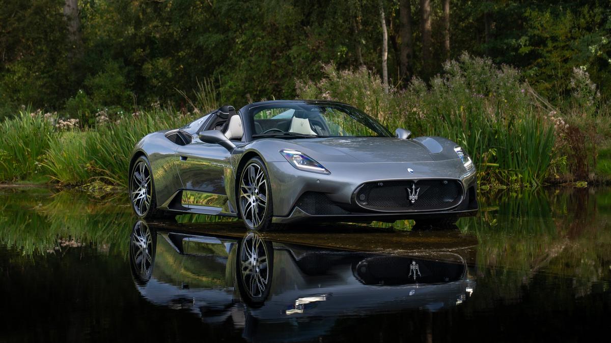 Used 2023 Maserati MC20 Cielo Grigio Mistero at Tom Hartley