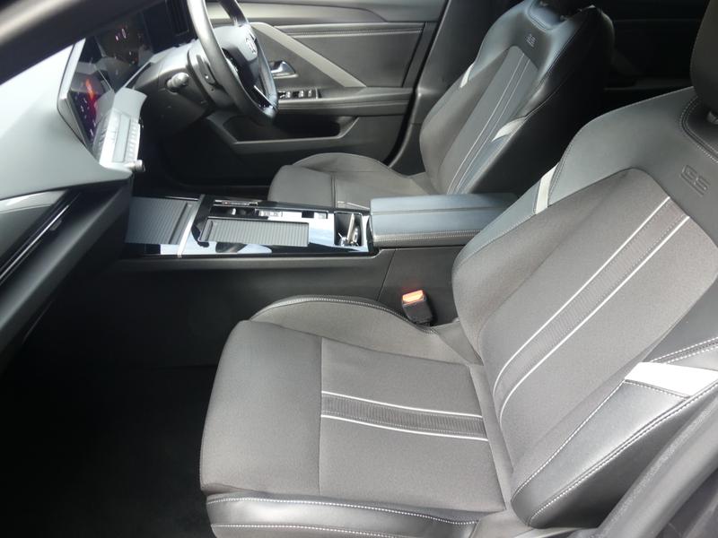 Vauxhall Astra Photo 2b08f7bb-efe8-4606-b262-9fd3545b6eec.jpg