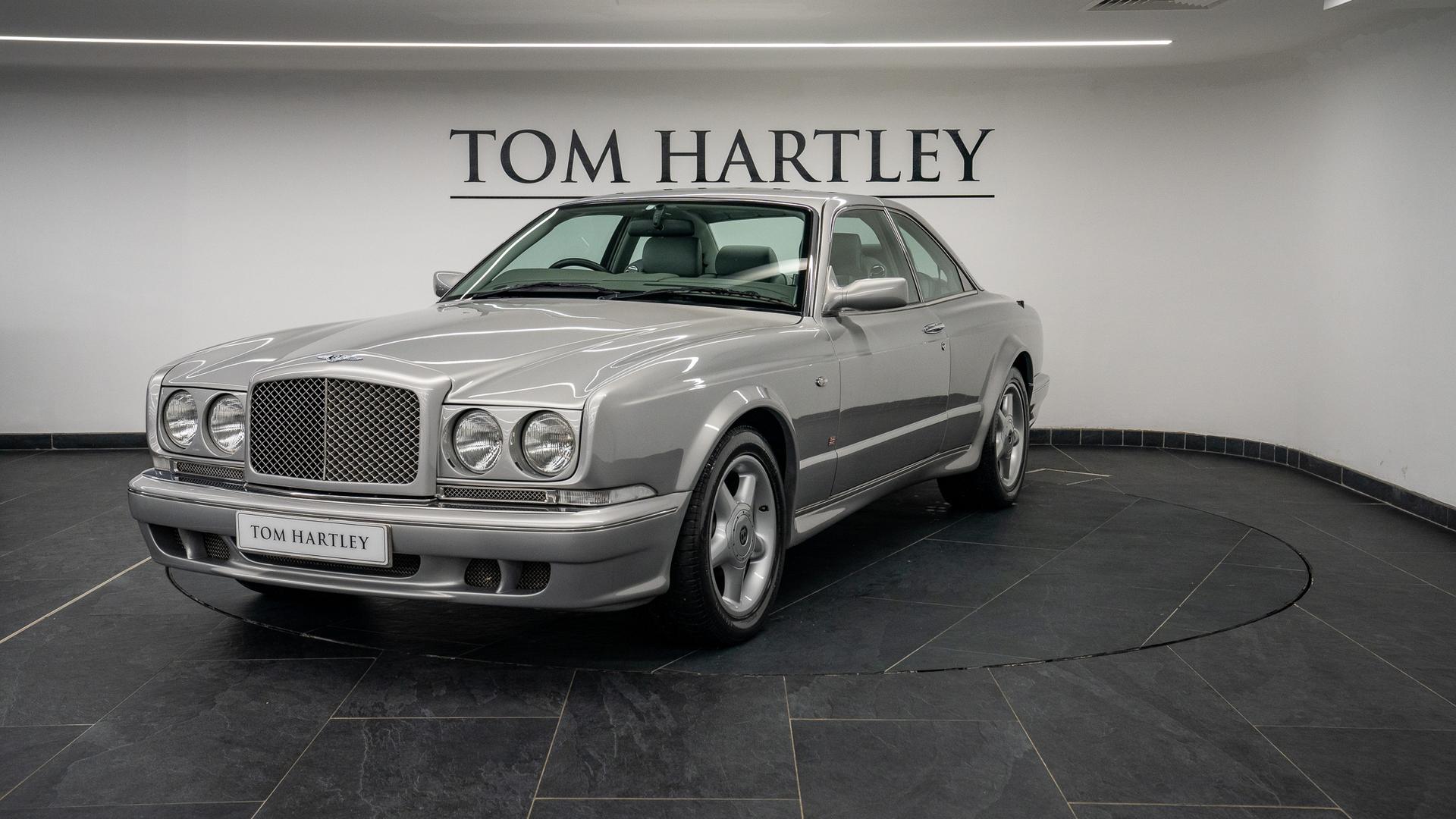 Bentley Continental Photo 2b0b828f-a3c7-43e7-981f-c905a6229baa.jpg
