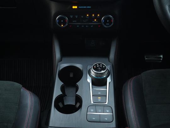 Ford Kuga Photo 2b0c9a4c-bb2e-4846-96c2-b9e4d8636c39.jpg