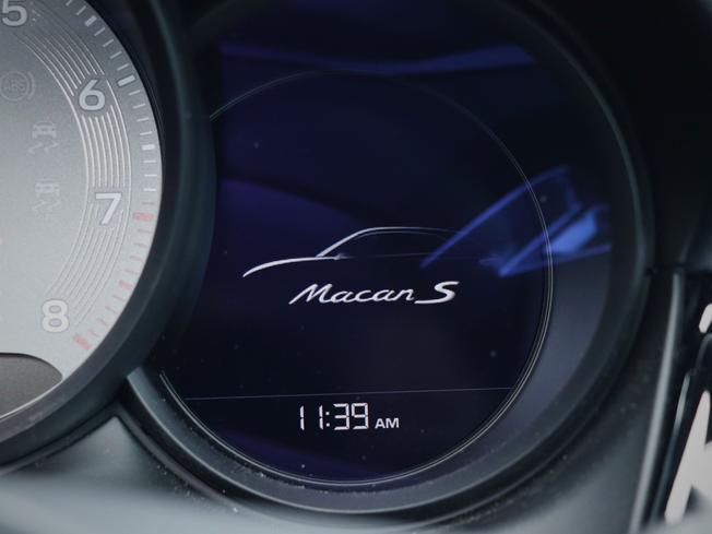 PORSCHE Macan Photo 40