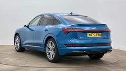 AUDI e-tron Photo 3
