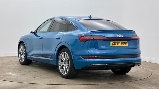 AUDI e-tron Photo 3