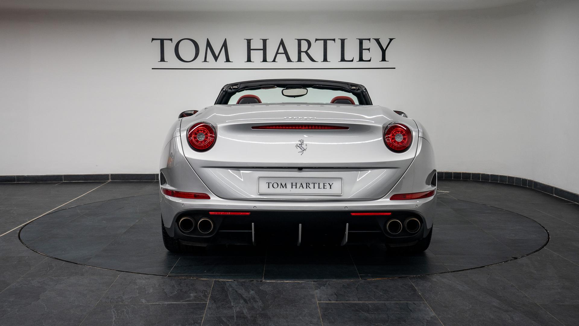 Ferrari California Photo 2b15c772-c646-4c3f-8f7d-2aa449f809be.jpg
