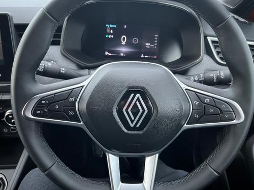 Renault CLIO Photo 2b1c5012-1327-4c24-8aa4-957d5c5eb446.jpeg