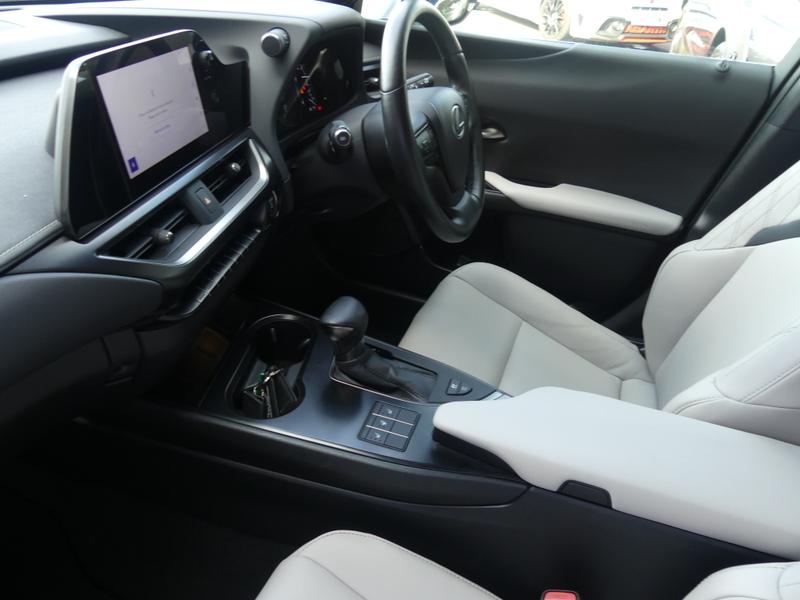 Lexus UX Photo 2b37ed58-8484-42ae-856d-f55f5a5382d9.jpg