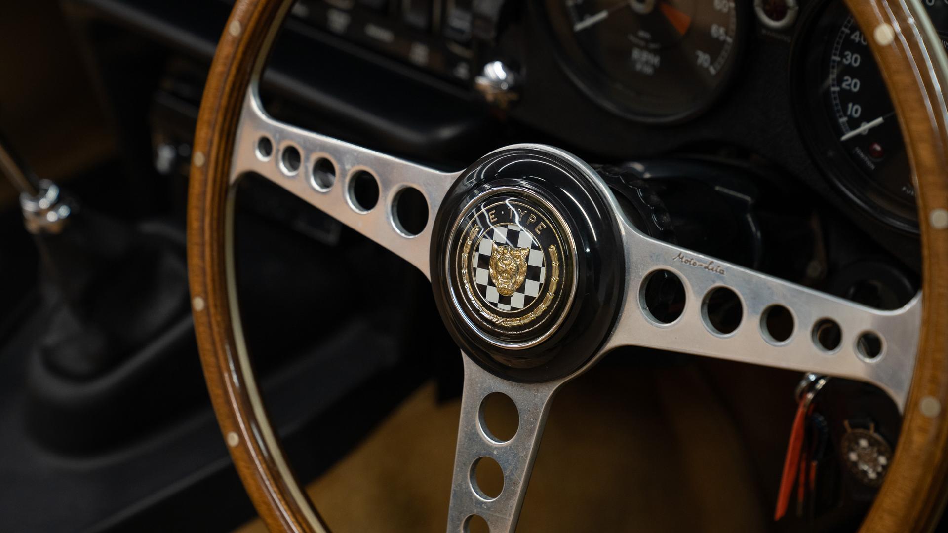 Jaguar E-Type Photo 2b399491-42b5-48fc-8f3e-afa74d539b63.jpg
