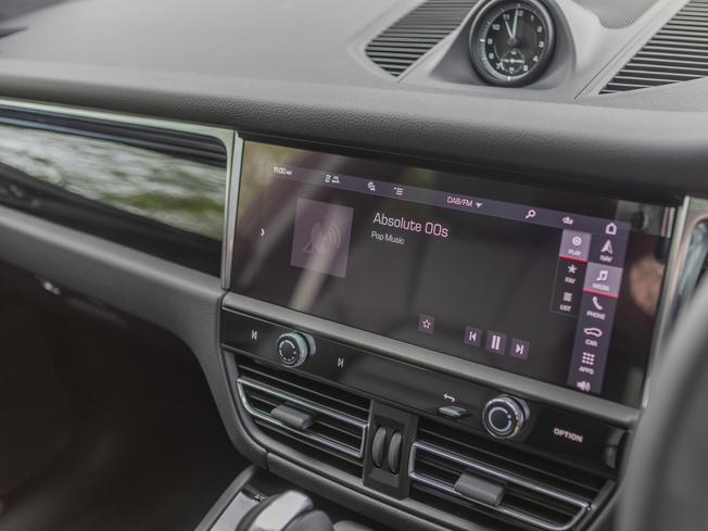 PORSCHE Macan Photo 20