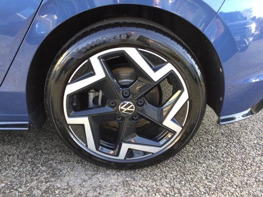 Volkswagen Golf Photo 2b47b571-0299-440f-8277-6c7ab9297c5b.jpg