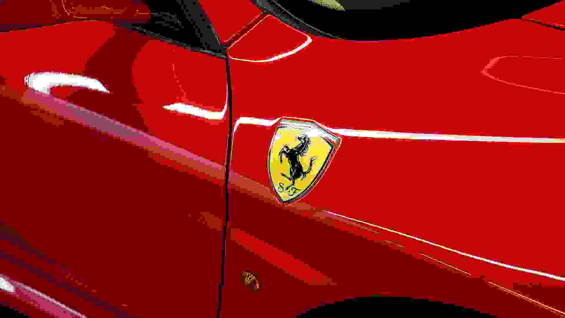 Ferrari F430 Photo 2b4f2019-ceb0-4a47-8045-7fd0d4e6bd31.jpg