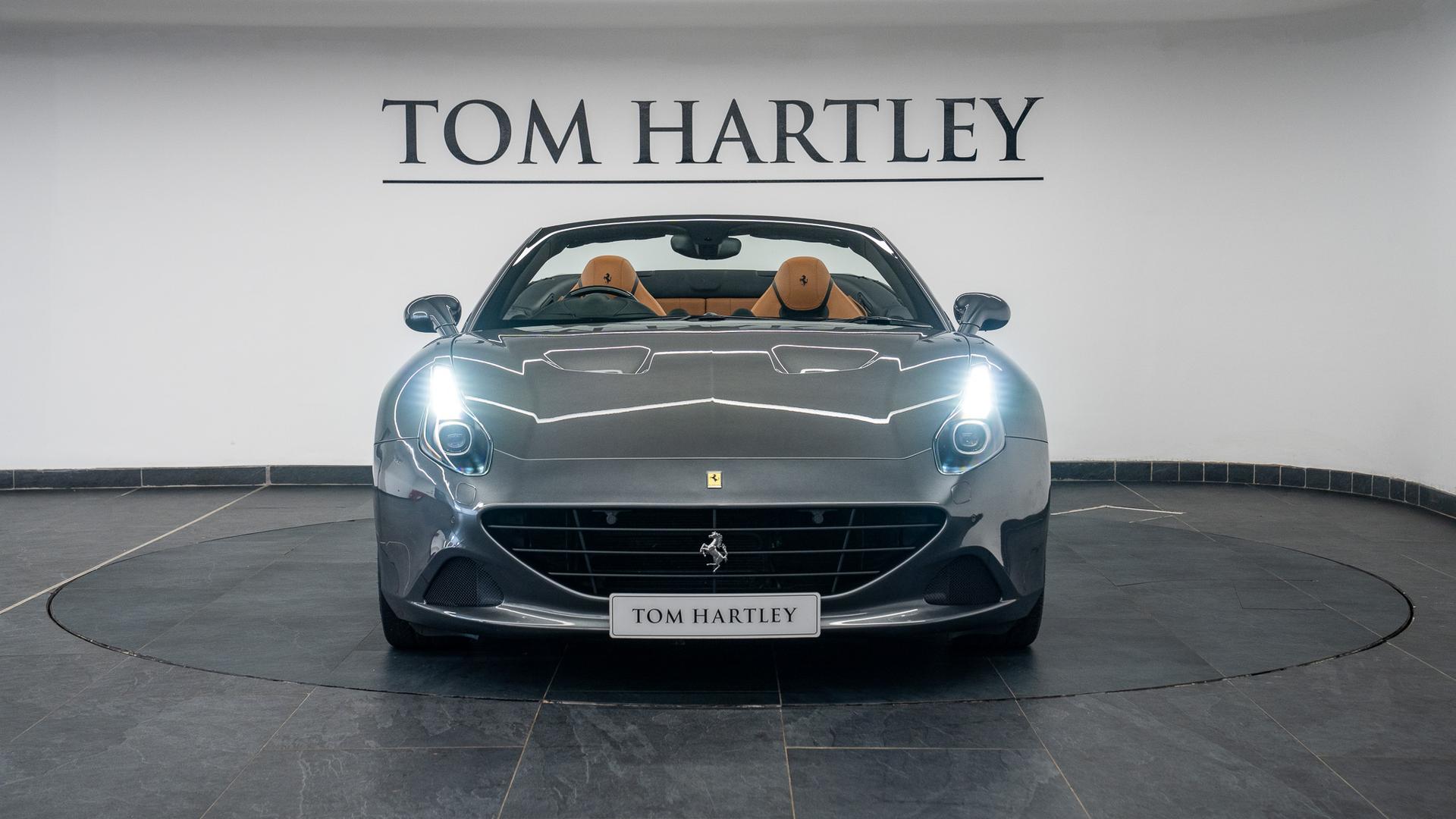 Ferrari California Photo 2b56c4ce-bcc0-4542-b638-9b32a3992911.jpg
