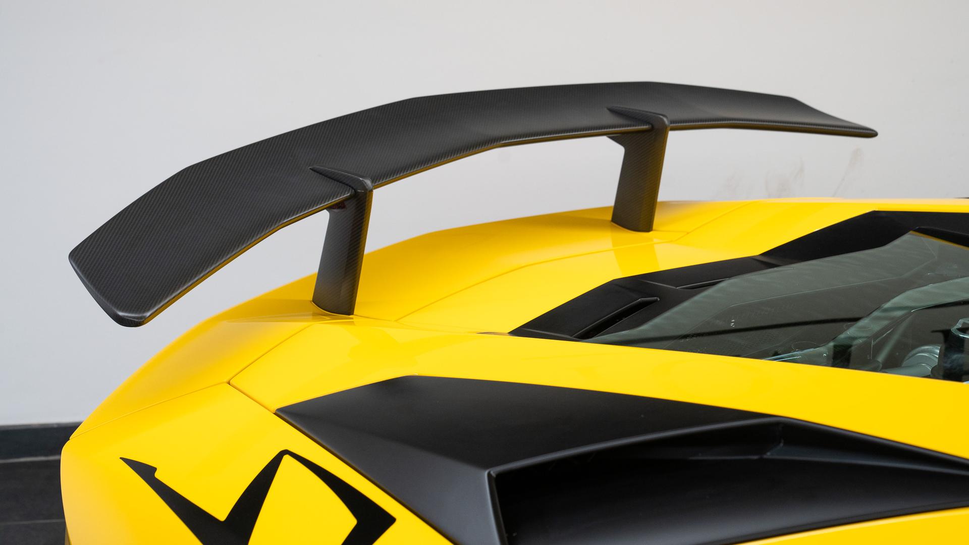 LAMBORGHINI Aventador Photo 2b6d637b-9f84-4a64-ac25-9a73f25c7dca.jpg