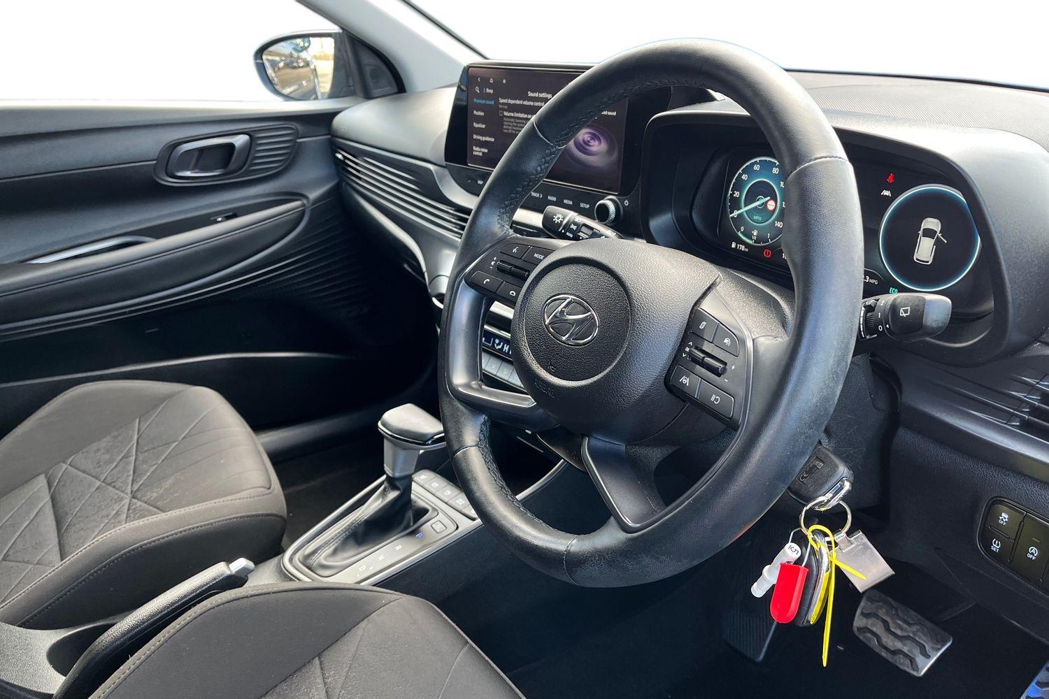 Hyundai BAYON Photo 8