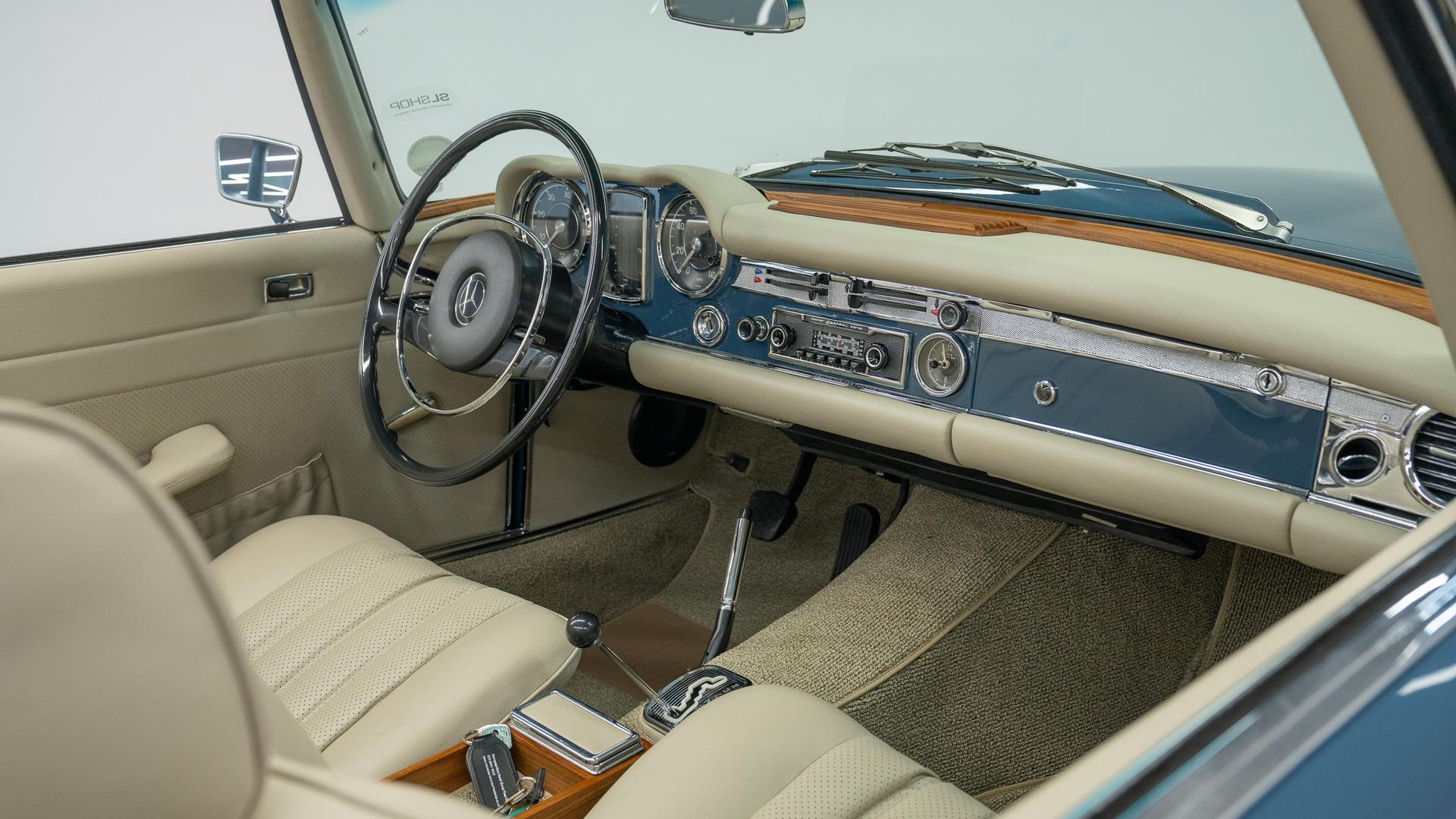Mercedes-Benz 280 SL Photo 2b8a8350-cdbe-4b97-a05e-14cd92d03e2b.jpg