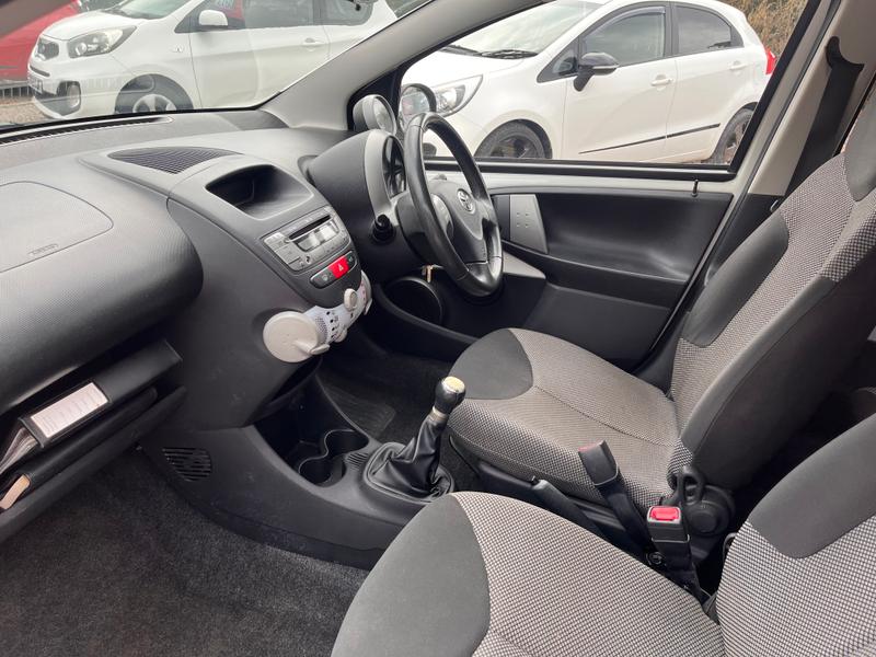 Used Toyota Aygo CV62BKE 6