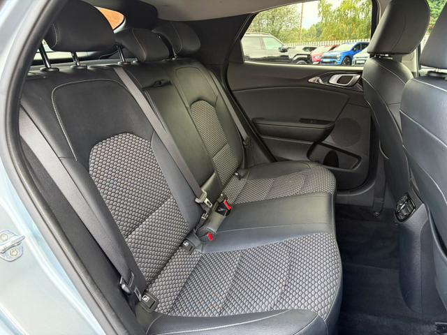 Kia XCeed Photo 2b9ebfb1-57bd-453a-9dd5-9c0287dc214a.jpg