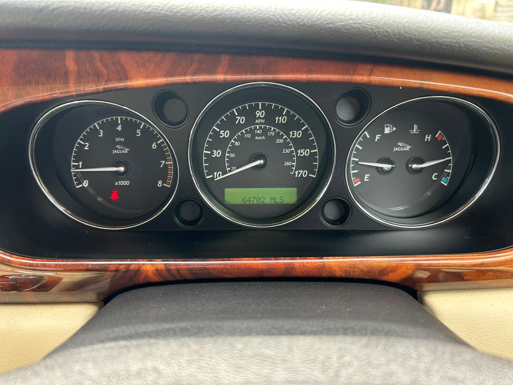 Used Jaguar XJ MM08KKG 42