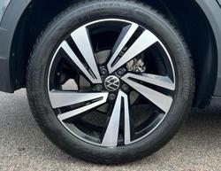 VOLKSWAGEN T-Roc Photo 5