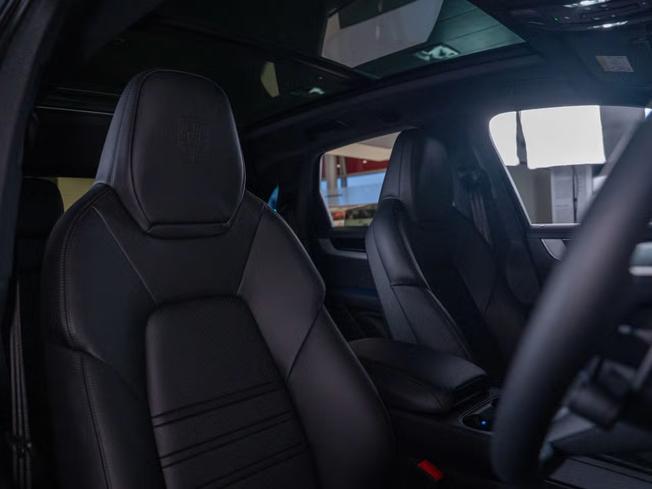 PORSCHE Cayenne Photo 16