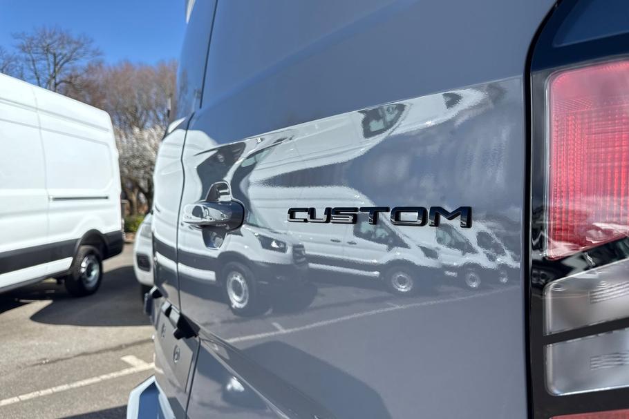 Used Ford CUSTOM CUSTOMPHEV17 22