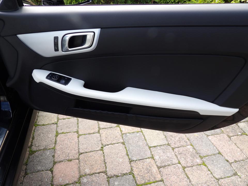 Used Mercedes-Benz SLK CY15ODW 25