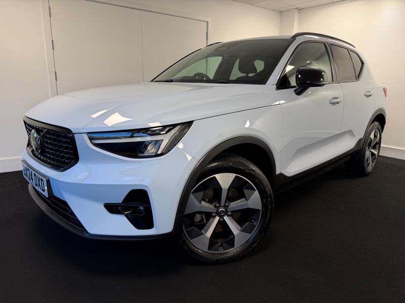 Volvo XC40 Photo 2bb3ba98-5dfd-4843-a2a7-62aca54c2531.jpg
