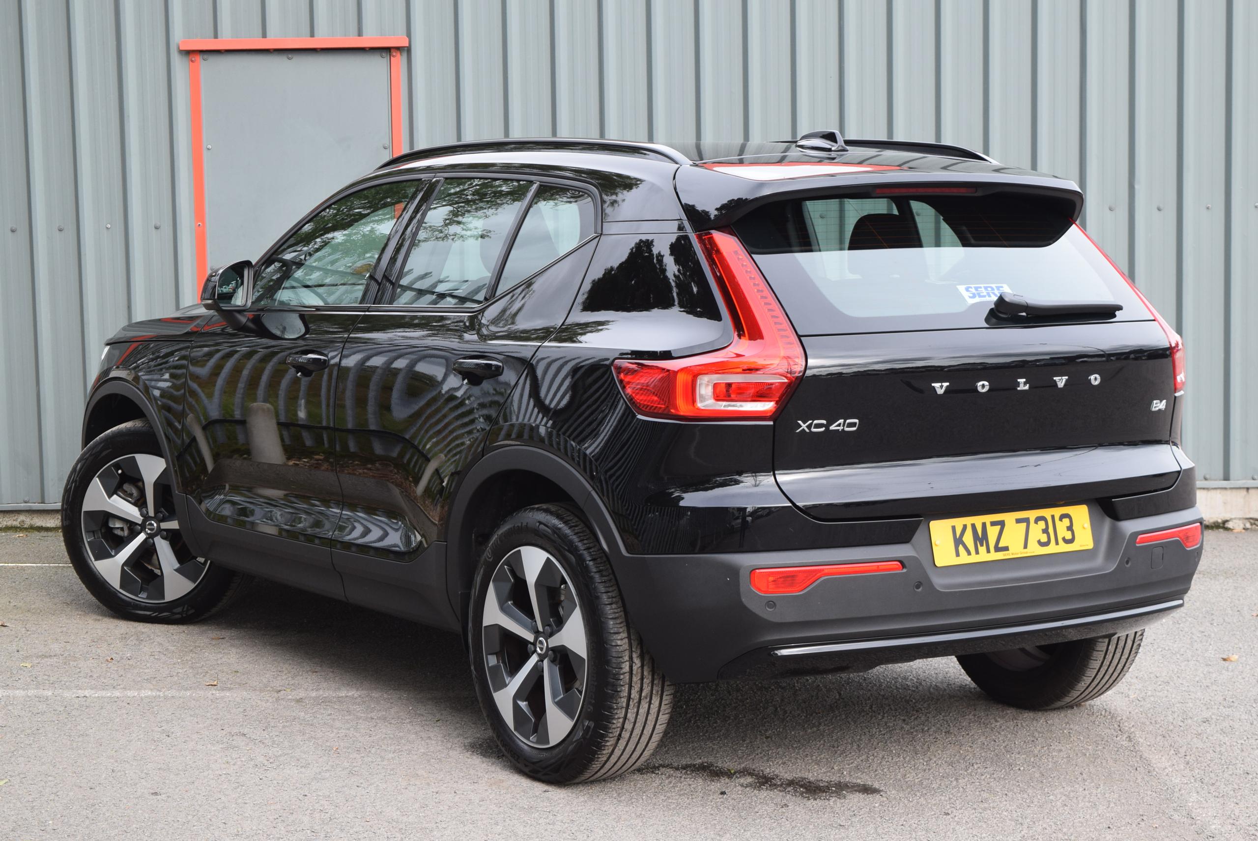 2026 VOLVO XC40 2.0 B4P Plus Dark 5dr Auto - vehicle photo 39 for sale on PureCar