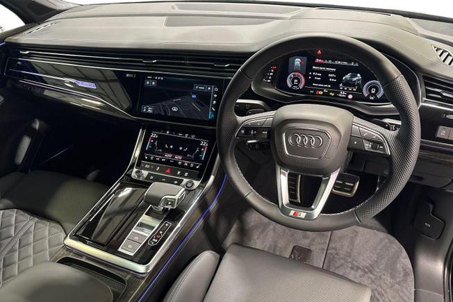 AUDI  Q7 Photo 11