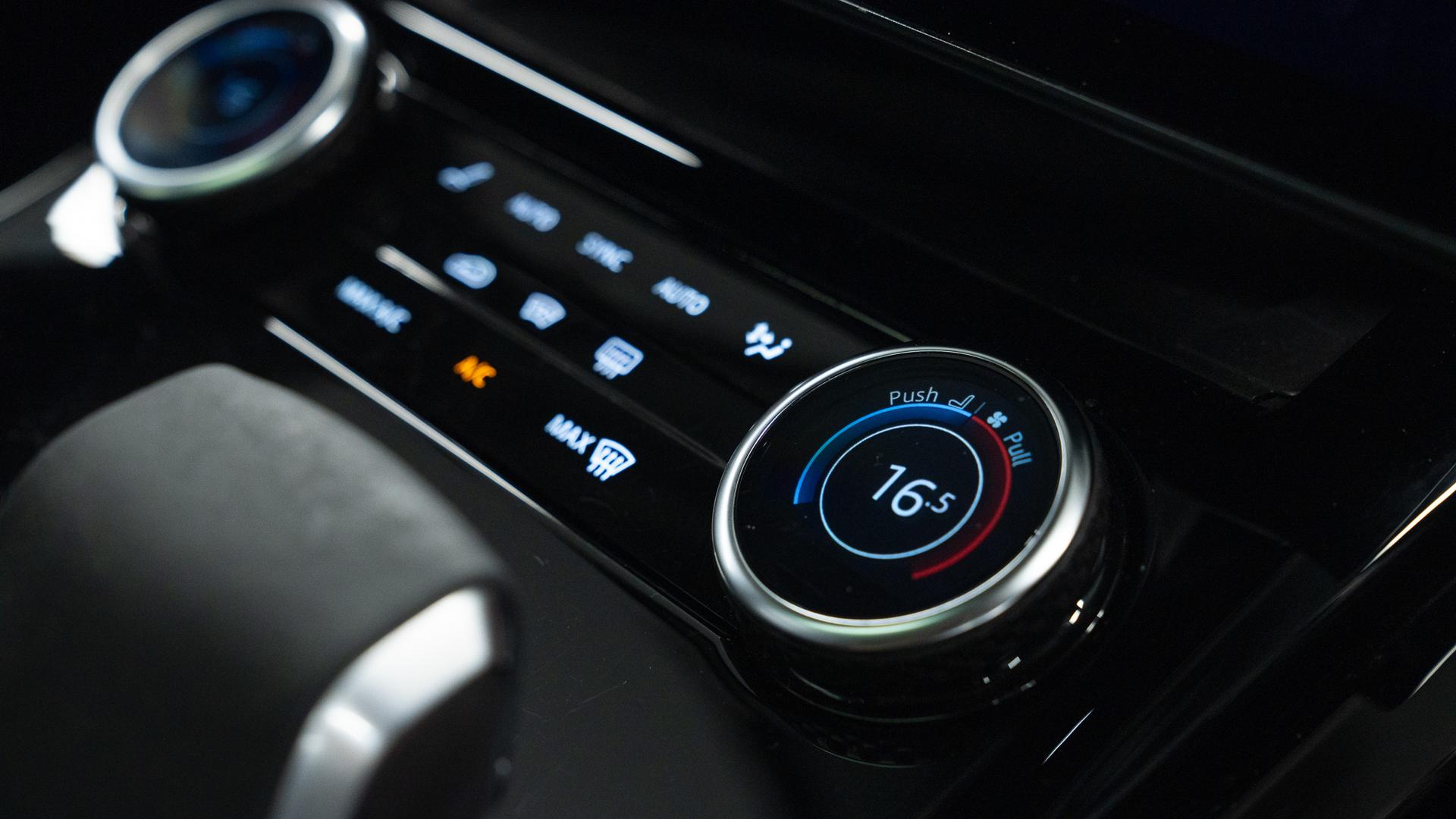 Land Rover Range Rover Sport Photo 2bde145e-f8bd-4586-802d-53fd71589a19.jpg