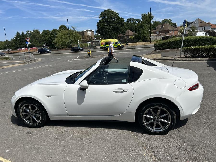 Mazda MX-5 RF Photo 2be2585b-8571-4223-98b7-13eaf294d4c6.jpg