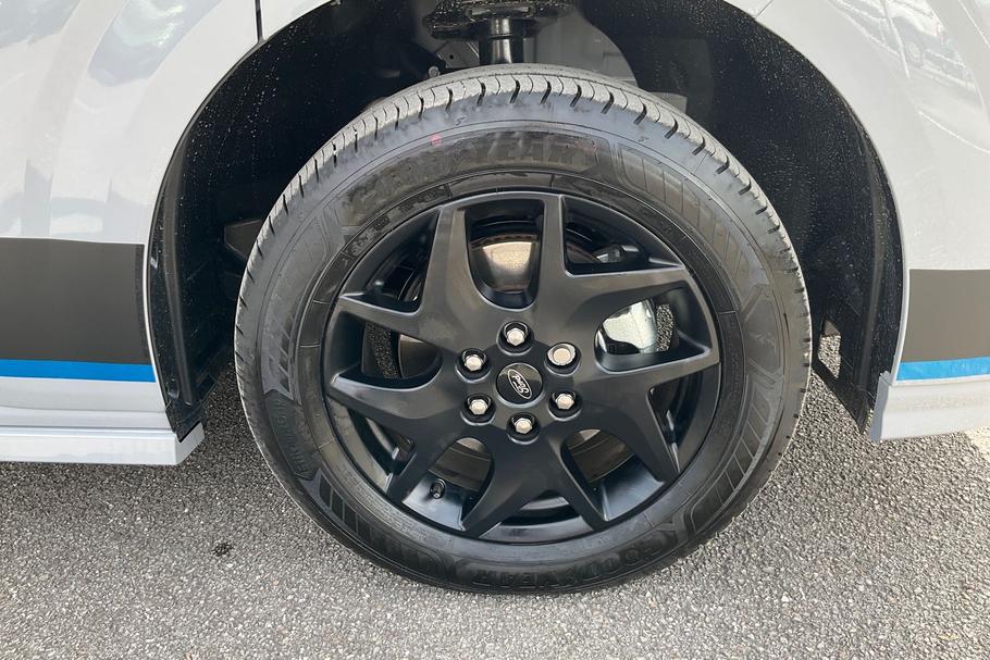 Used Ford TRANSIT CUSTOM L2DCIVSPORT2 26