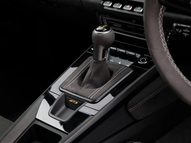 PORSCHE 911 Photo 14