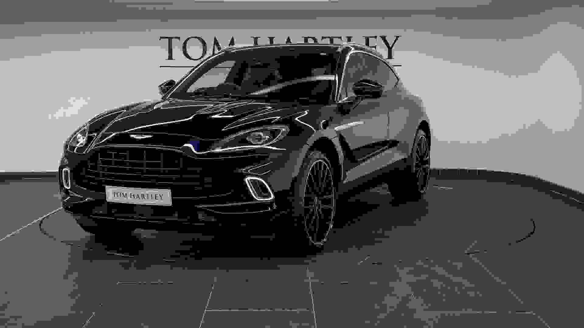 Aston Martin DBX Photo 2c0debf0-82ab-4b1e-9e7e-505f5ef9c8a3.jpg