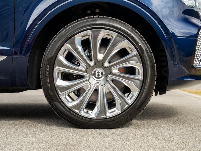BENTLEY Bentayga  Photo 6