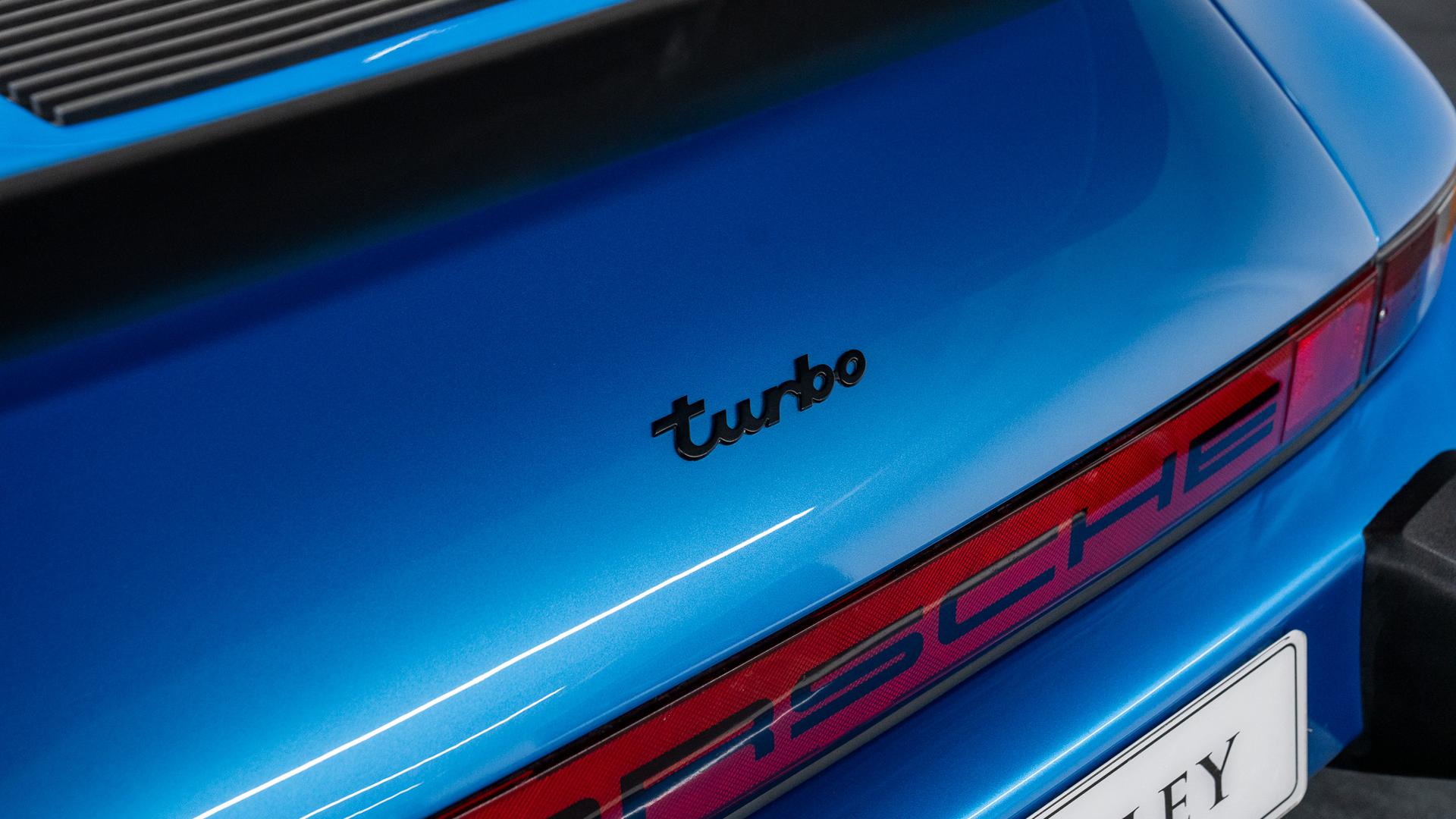 Porsche 911 Photo 2c20fb3e-63e2-44c5-a8c8-efea13036574.jpg