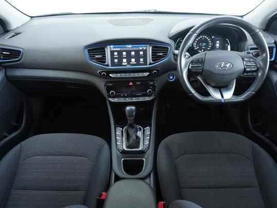 Hyundai IONIQ Photo 2c2aa90c-2efa-429c-a19a-9ea2863167a8.jpg