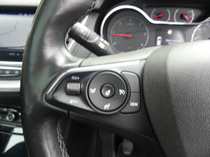 Vauxhall Grandland X Photo 2c3b6085-4398-4c1d-a01e-68b6301488aa.jpg