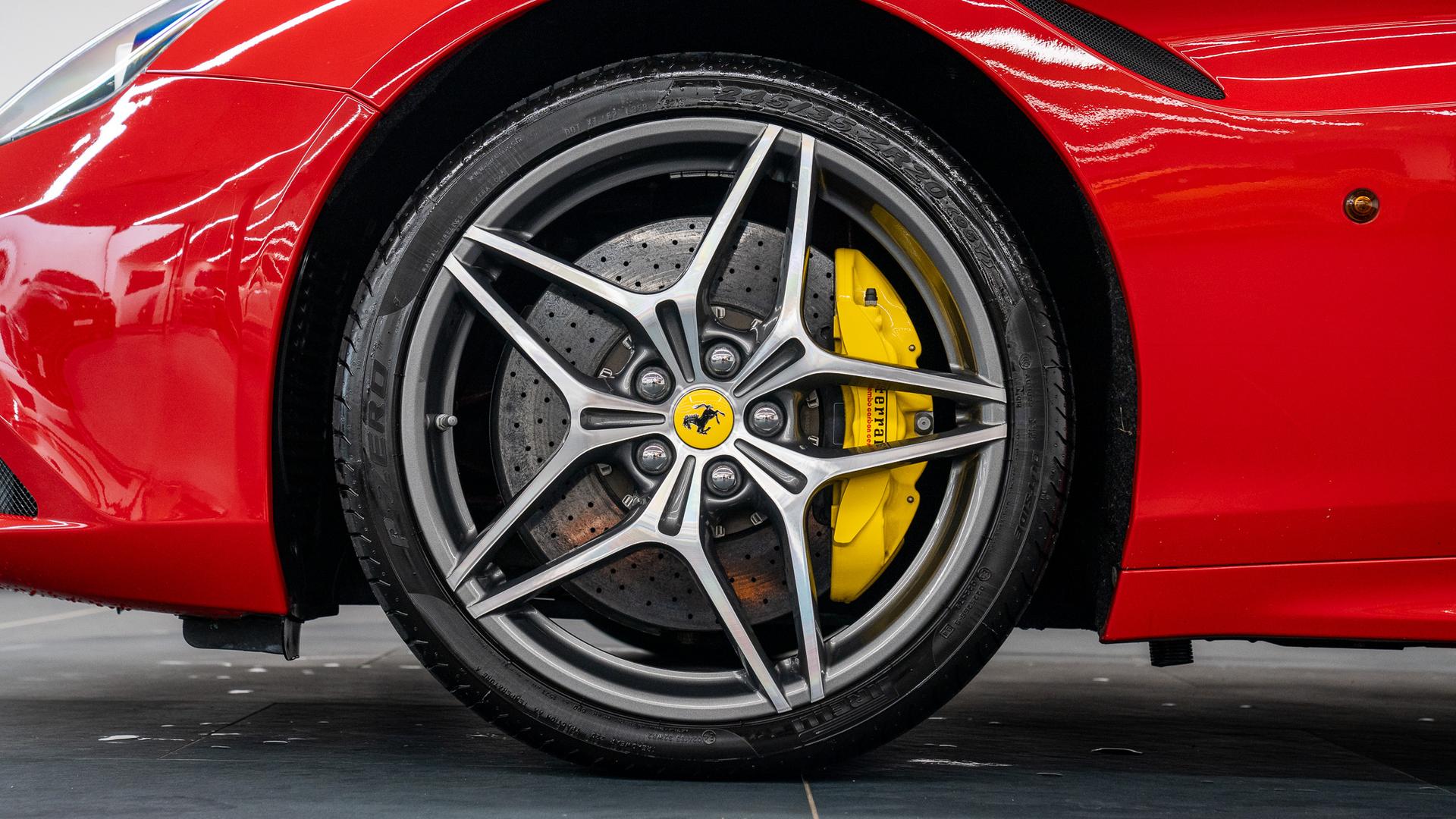 Ferrari California Photo 2c3cb87c-95e6-45e5-8feb-3151e585a054.jpg