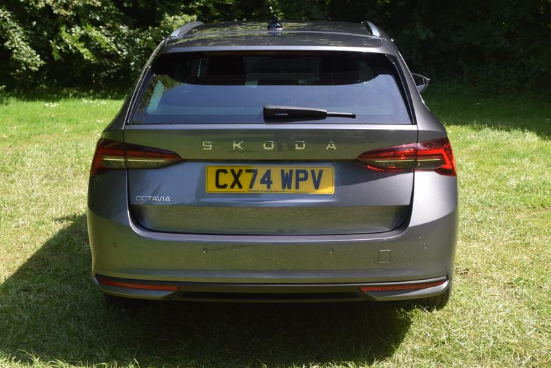 Skoda Octavia Photo 2c49660d-9a33-4436-b3a7-2e8ec03b04f7.JPG