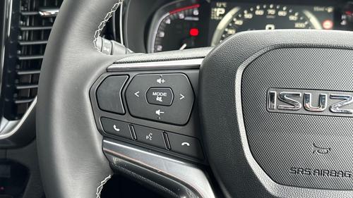 Isuzu D-Max Photo 2c4baa54-f6f7-463b-a355-975488e6b0a5.jpg