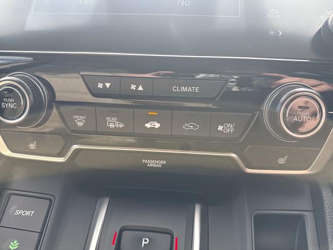 Honda CR-V Photo 2c4e8dc8-85ac-4023-a2e7-1bf0bc7731a1.jpg
