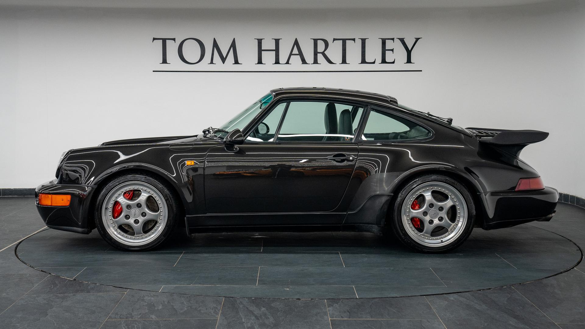 Porsche 911 Photo 2c583a01-3dab-49dd-bd8b-4cb905bc89ba.jpg
