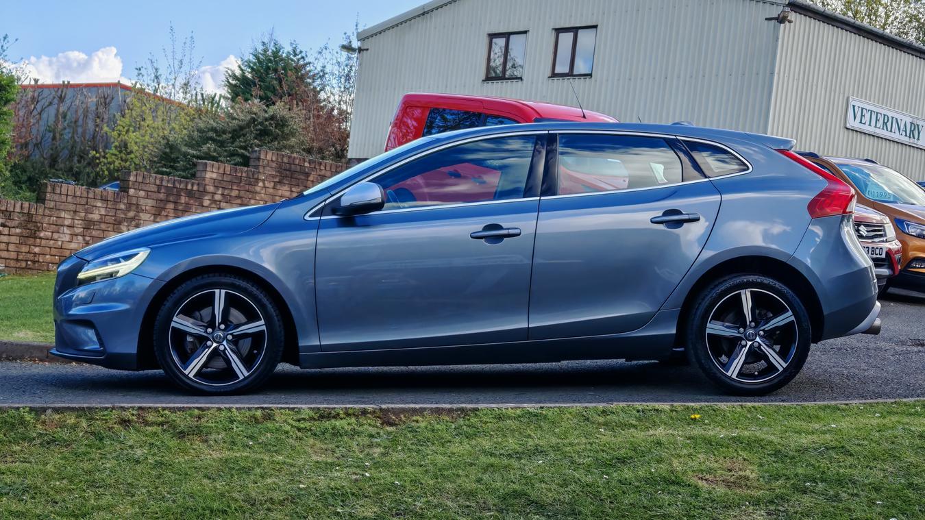 Used Volvo V40 EO66TKE 6
