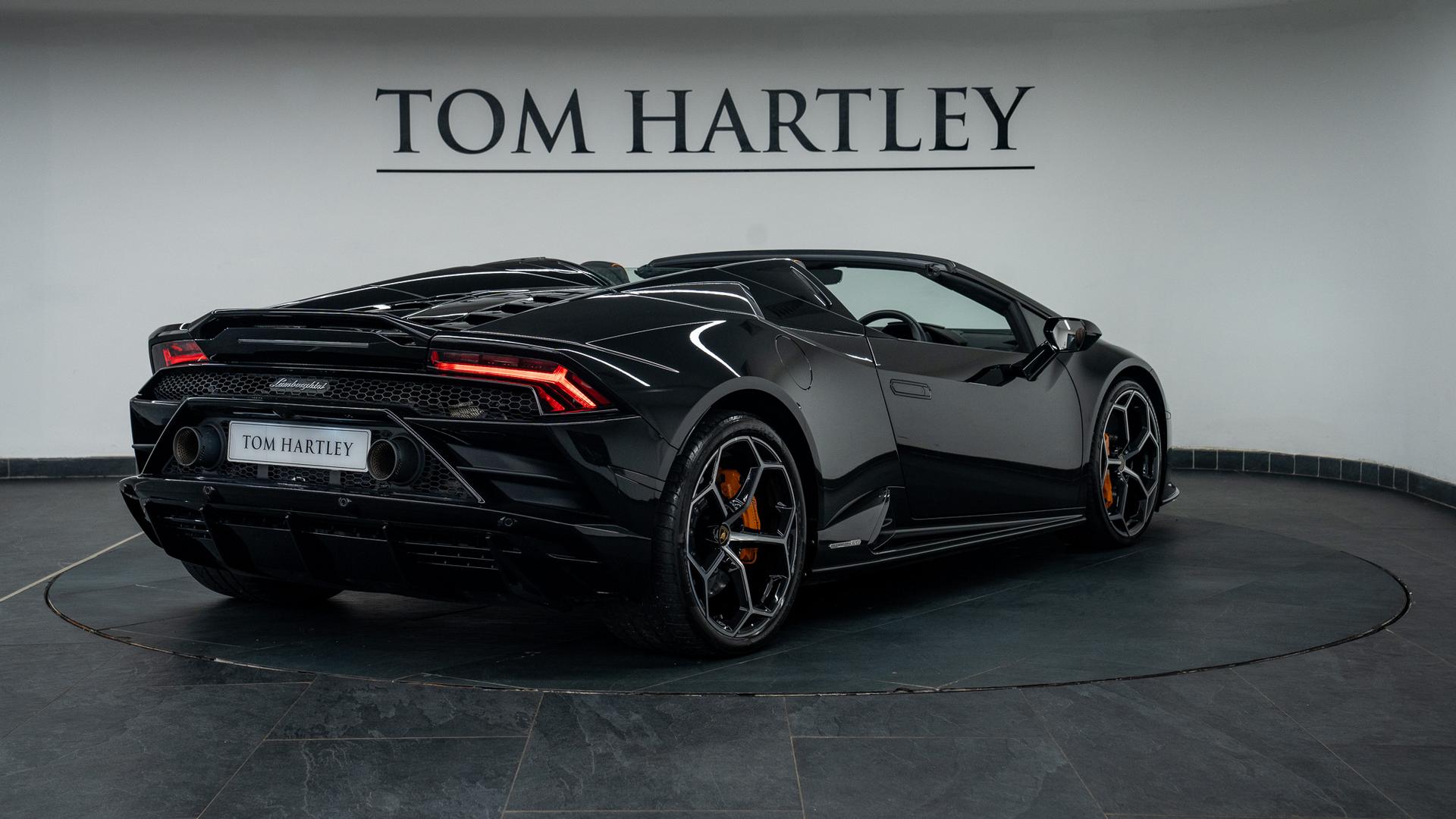 LAMBORGHINI Huracan Photo 2c716d58-c987-4290-8e29-a292a1fb2bcf.jpg