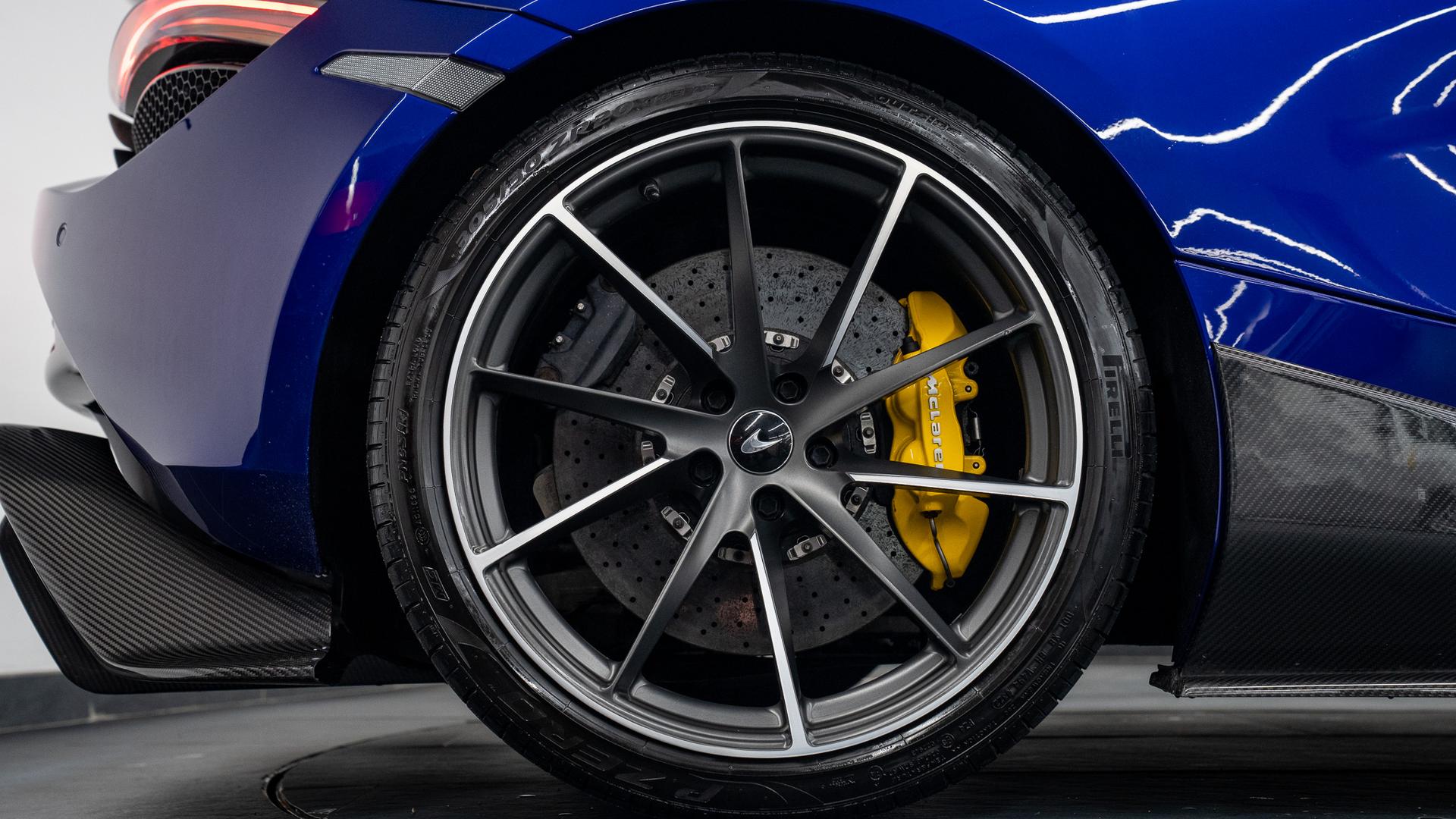 McLaren 720S Photo 2c7b7f0d-d2cf-4d14-b556-65334ba4f7a3.jpg