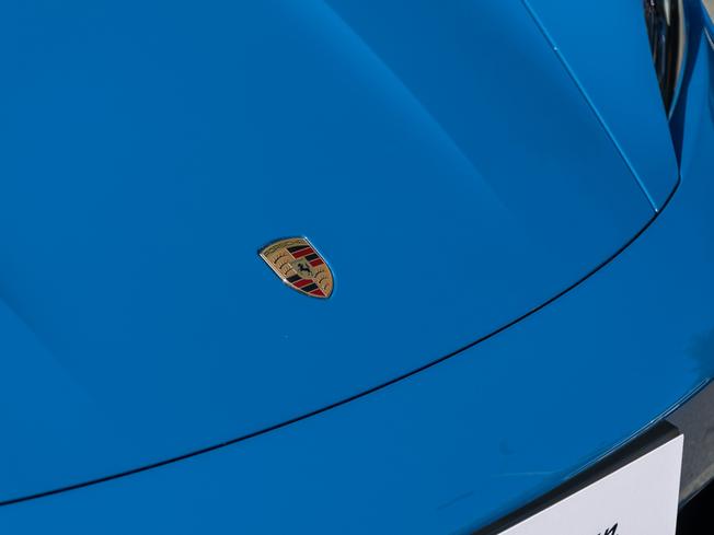 PORSCHE Taycan Photo 33