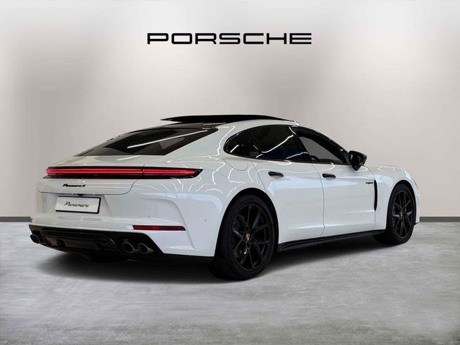 PORSCHE Panamera Photo 7