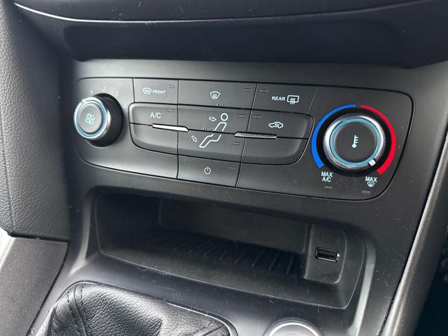 FORD Focus Photo 31
